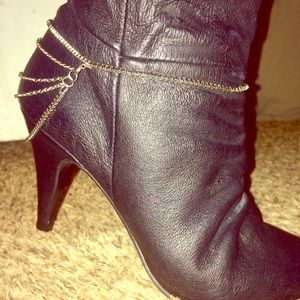 Boot chain/ankle chain